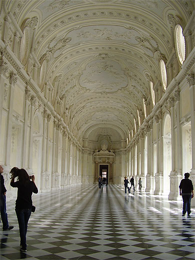 La galerie du château de la Reggia de Venaria La galerie du château de la Reggia de Venaria