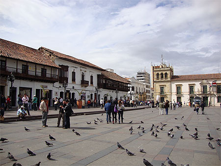 Plaza de Bolívar Plaza de Bolívar