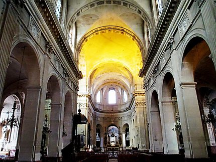 Nef de l'église St Nicolas du Chardonnet