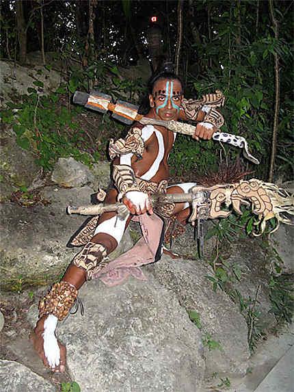 Costume traditionnel maya