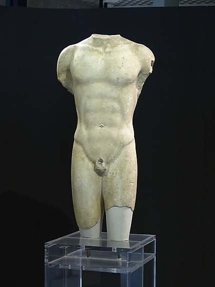 Torse de Kouros, musée archéologique