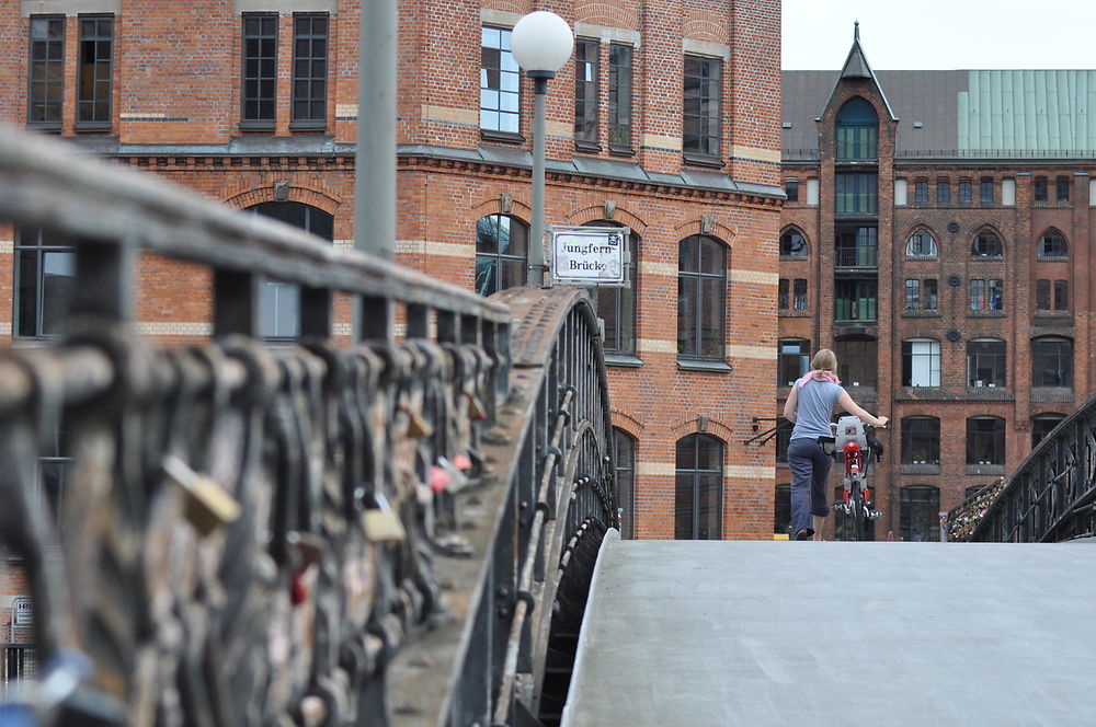 Jungfernbrücke