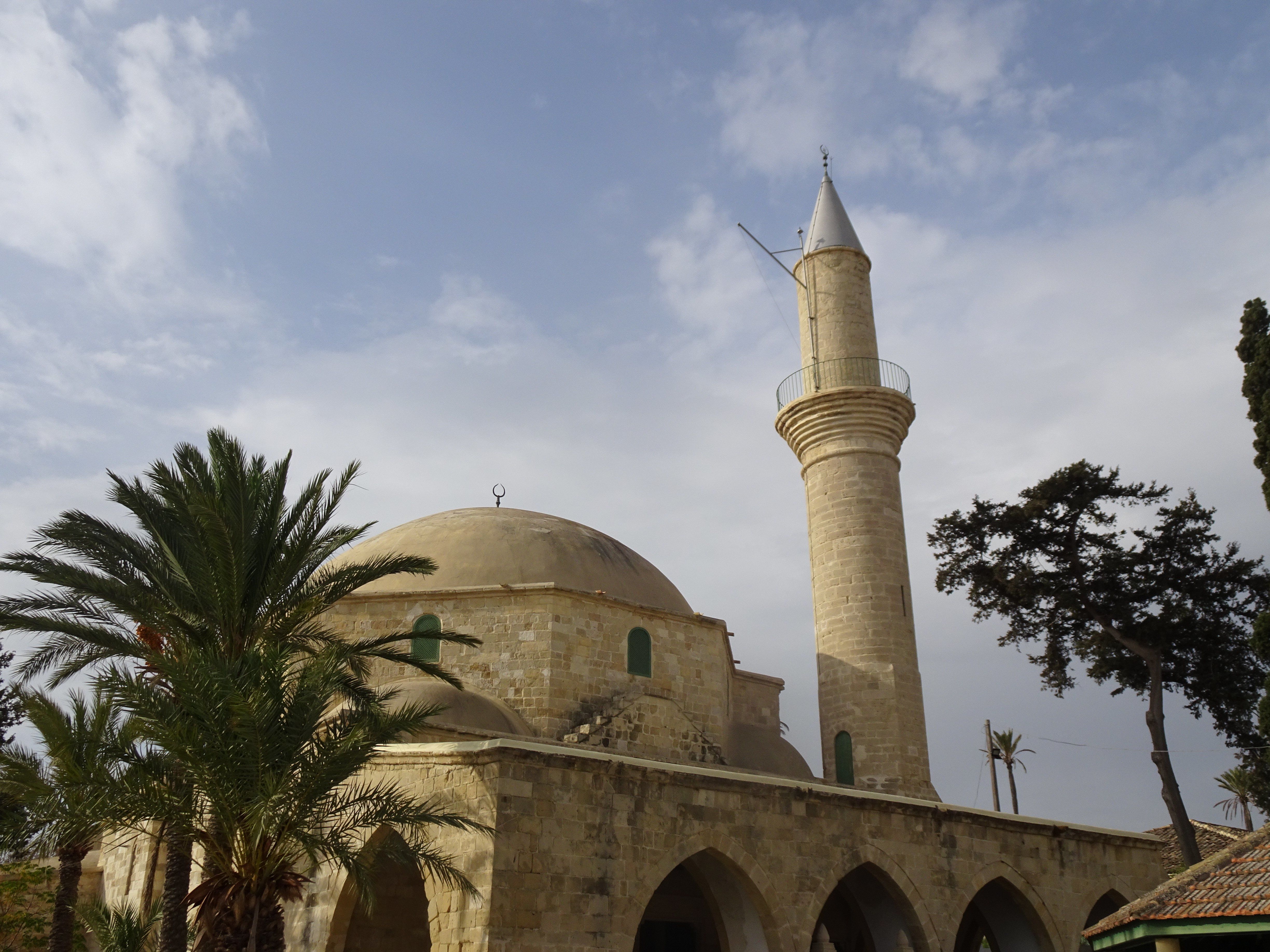 Jolie mosquée, lieu saint de l'Islam, à Larnaca