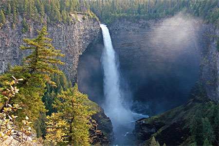 Chute Helmcken - 137 m haut Chute Helmcken - 137 m haut