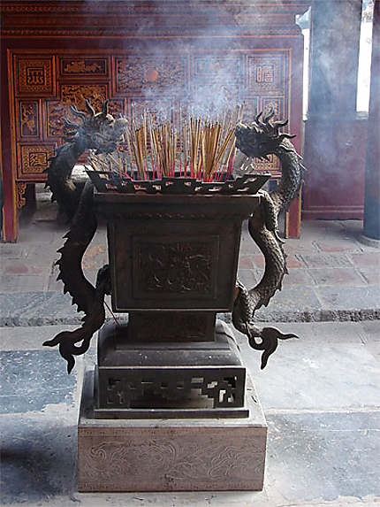 Batons d'encens temple de la litterature