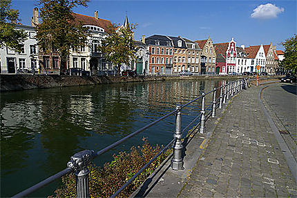 Les canaux, Langerei, Bruges, Belgique