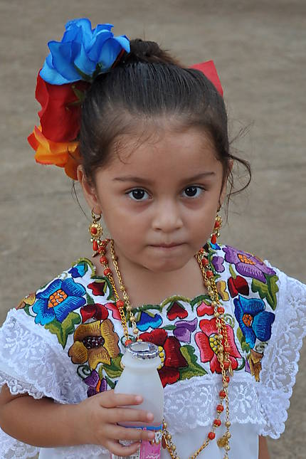 Portrait d'une petite fille mexicaine