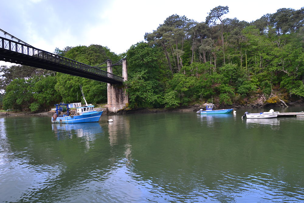 La Passerelle du port de Bono