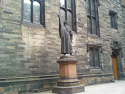 Intérieur de l'université de divination d'Edimbourg