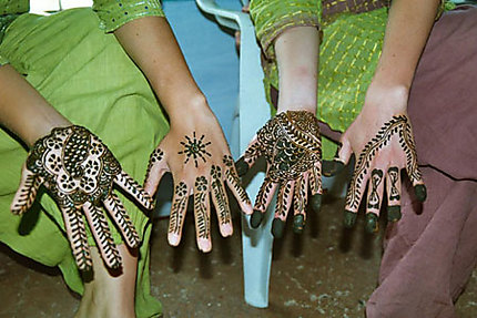 Mains au henné