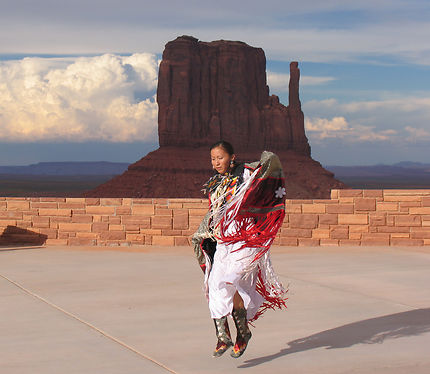 Danse navajo à monument valley