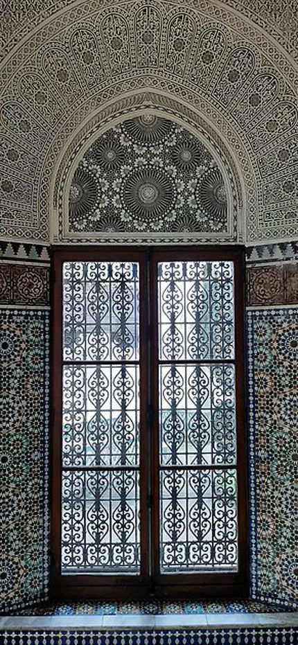 Superbe fenêtre de la mosquée