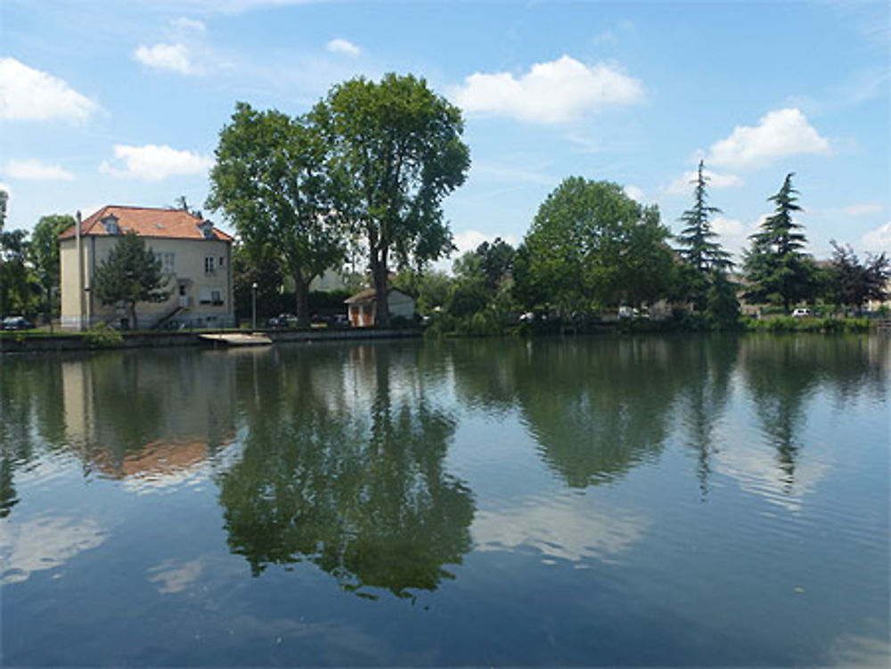 Le lac de Sévigné