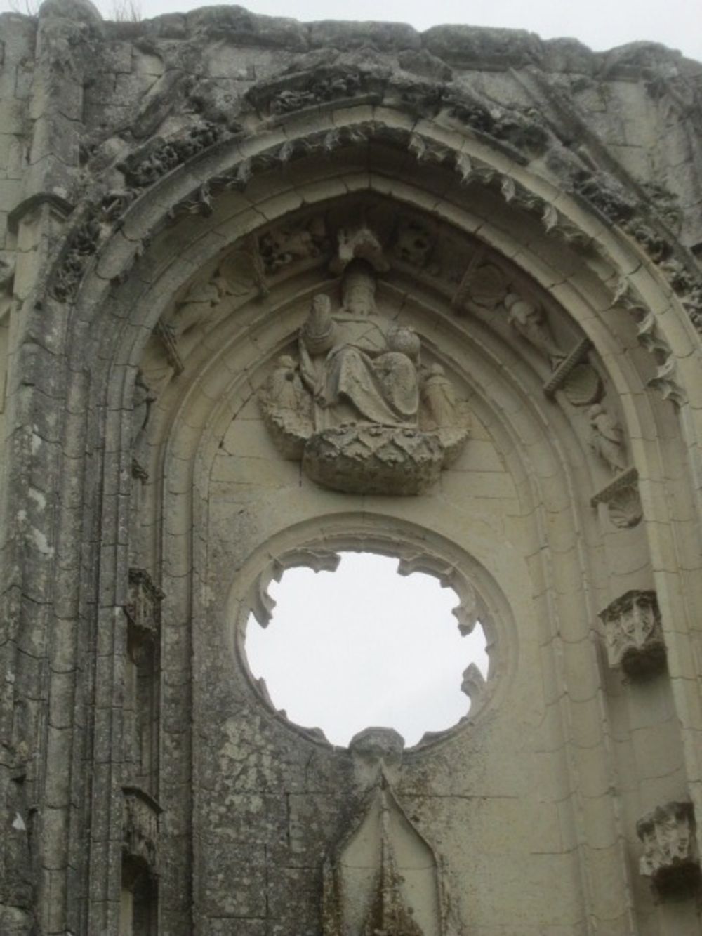 La collégiale des Roches Tranchelion