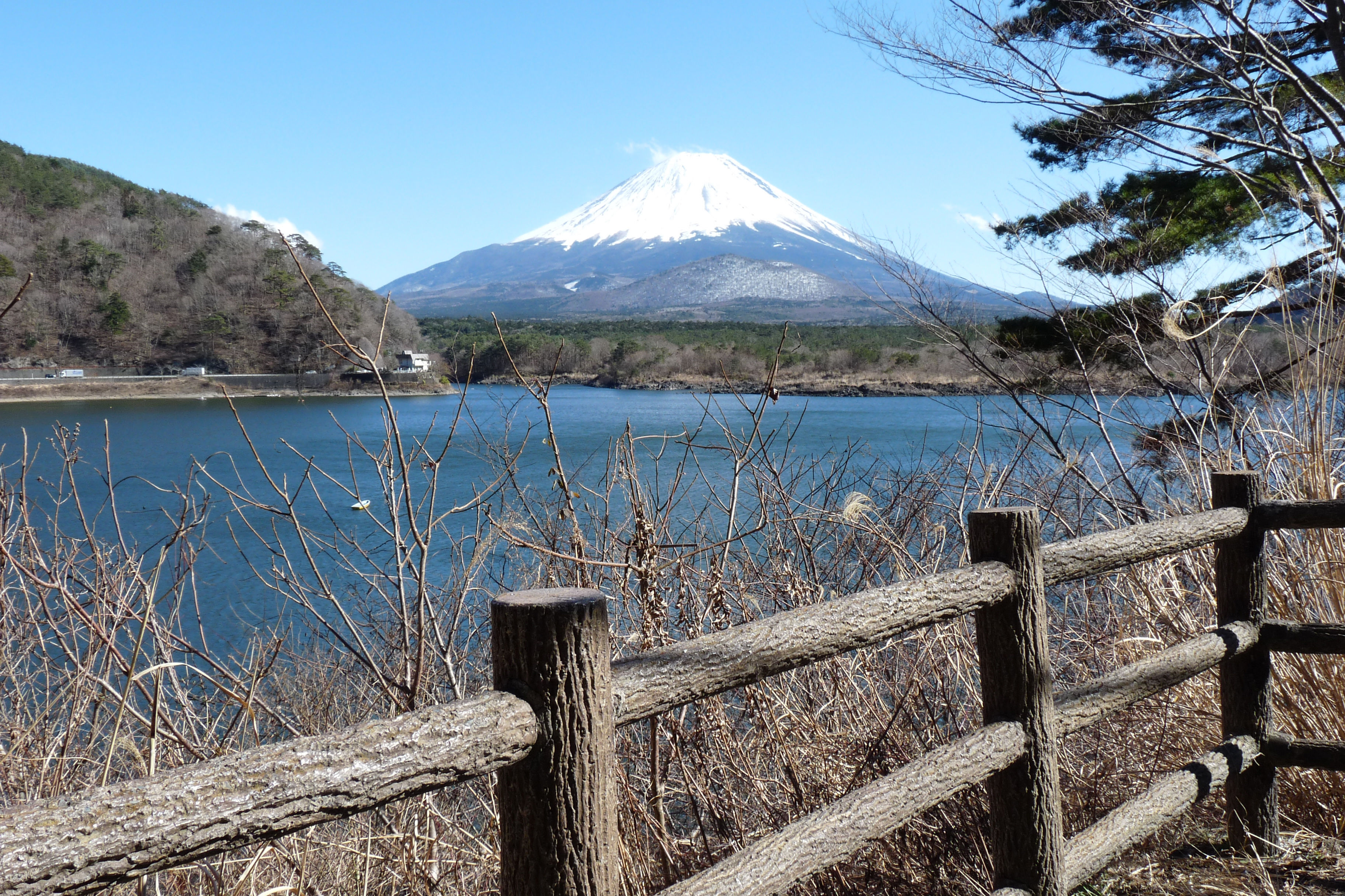 Mont Fuji vu du lac