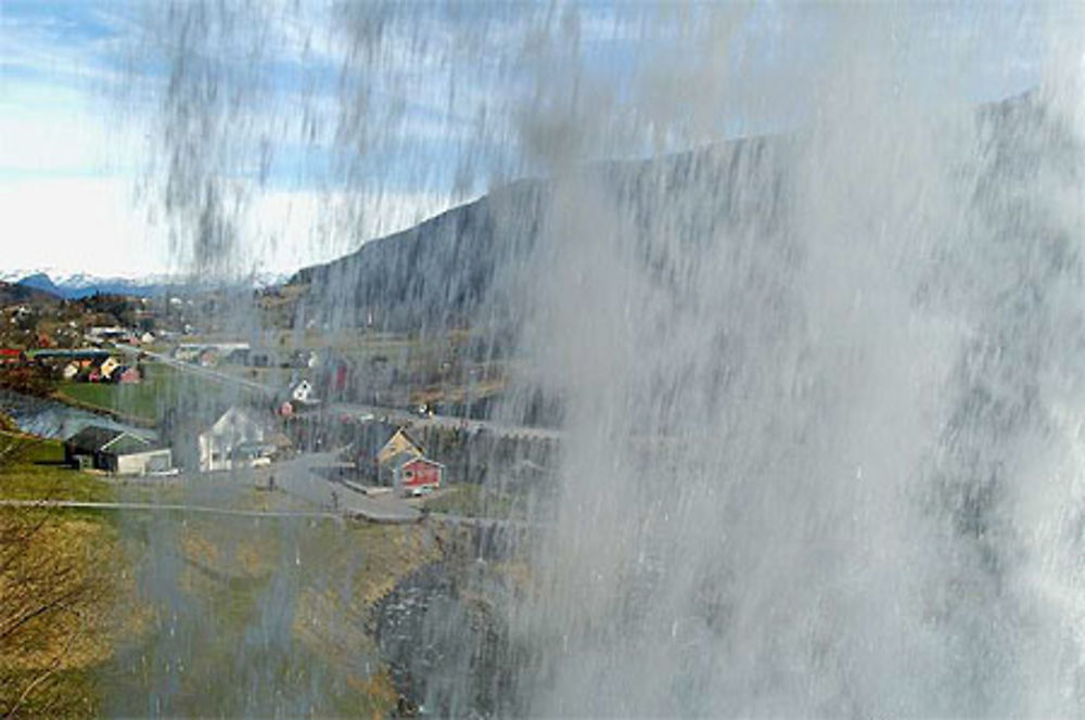 Steinsdalsfossen