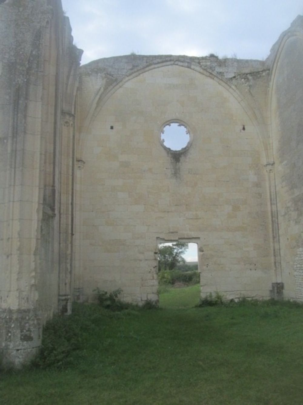 La collégiale des Roches Tranchelion