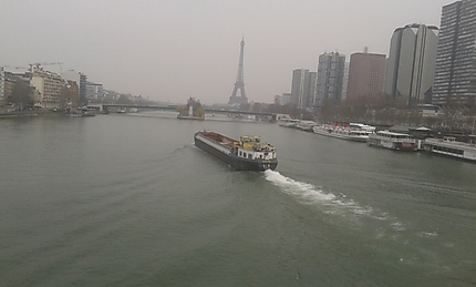 Paris dans le brouillard