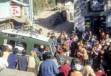 Bus stop à McLeod Ganj : Dalai Lama