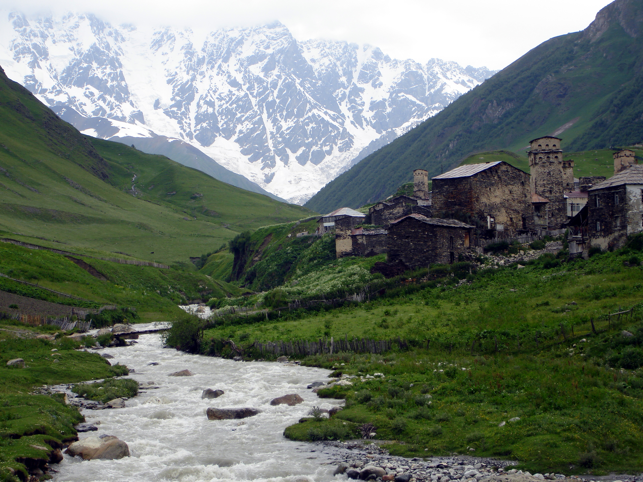Ushguli Plus haut village habité toute l'année Ushguli Plus haut village habité toute l'année