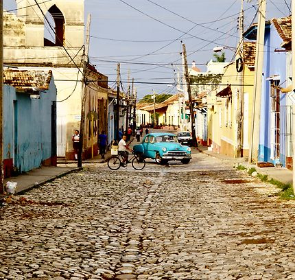 Rue colorée à Trinidad, Cuba
