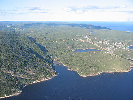 Au-dessus du Fjord du Saguenay en hydravion