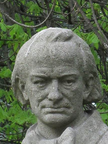 Statue de Baudelaire