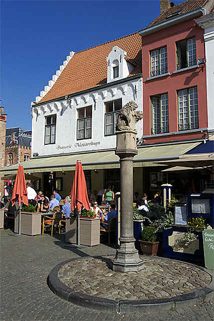 Place des Tanneurs, Bruges, Belgique