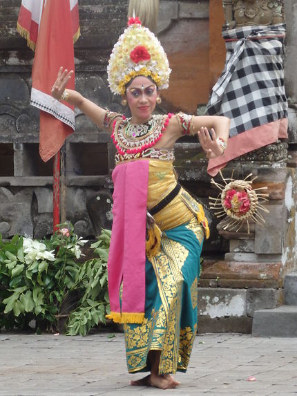 Danseuse indonésienne