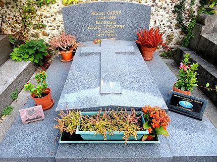 Tombe de Marcel Carné et Jean Lessafre