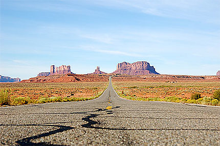 The road to Monument Valley