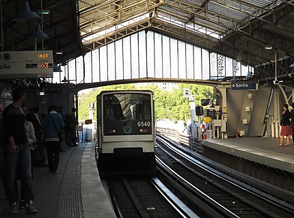 Station de métro aérien Quai de la Gare