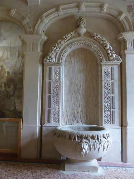 Une fontaine au Château de Trévarez