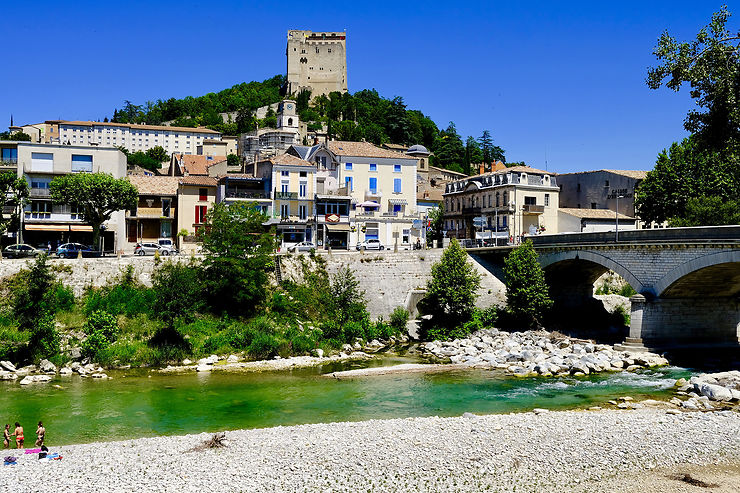 La vallée de la Drôme, de village en village
