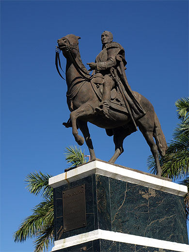 Statue de Simón Bolívar Statue de Simón Bolívar