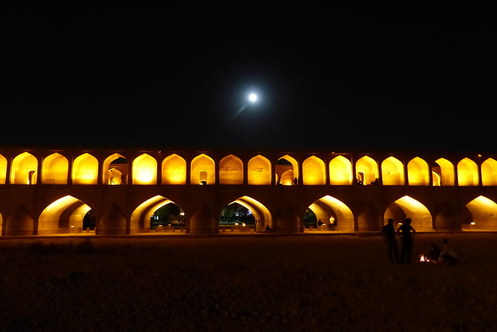 Pont Khaju la nuit, Iran