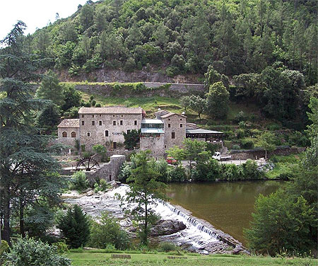 Vieux moulin Vieux moulin