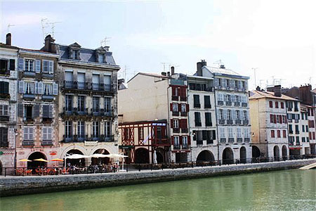 Quai à Bayonne Quai à Bayonne