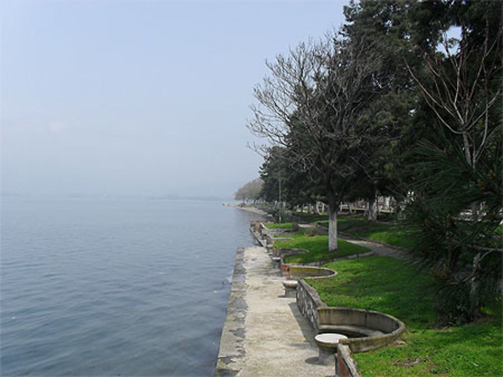 Iznik Gölü