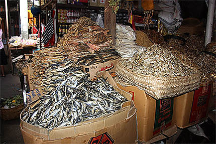 Marché de Klungkung - rayon &quot;poissons&quot;
