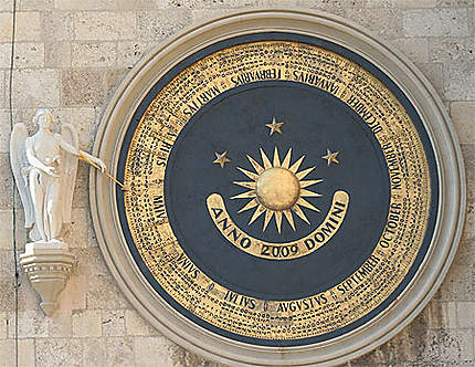 Un des calendriers du campanile de Messine
