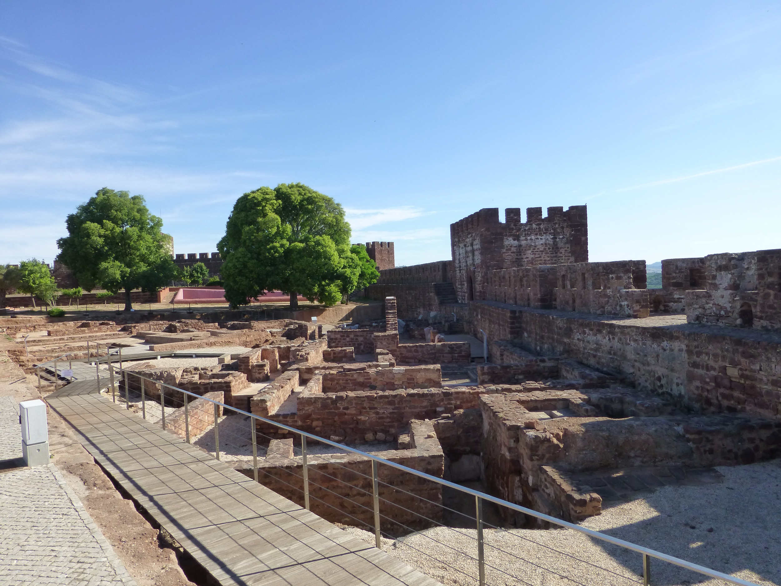 Intérieur du Castelo Al Hamra Intérieur du Castelo Al Hamra