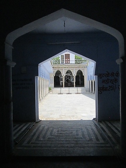 Cour d'un temple à Pushkar