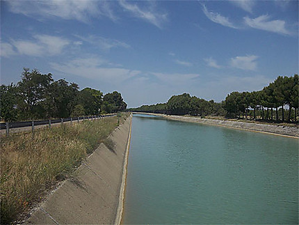 Aragon canal des Monegros