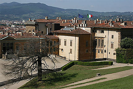 Le Palazzo Pitti vu depuis les jardins (Florence)