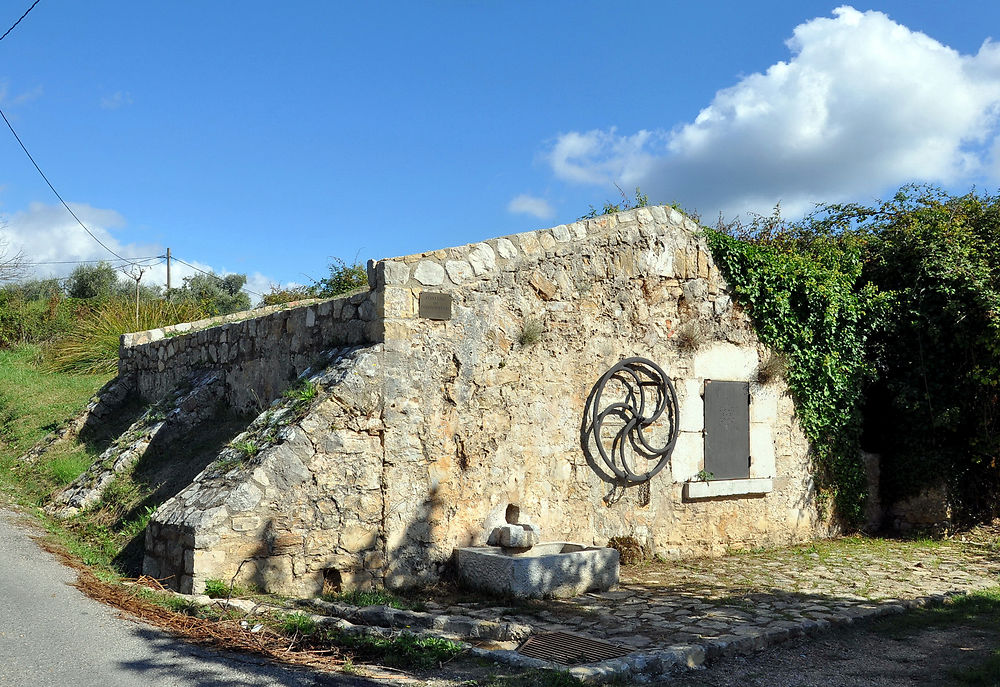 Citerne avec fontaine