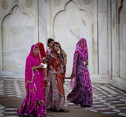 Femmes au Taj Mahal