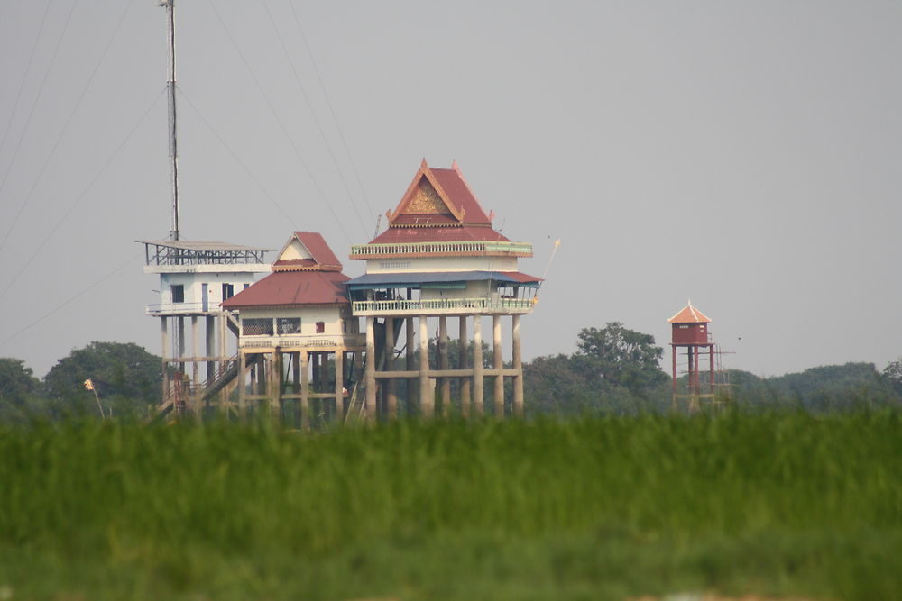 À l'embouchure du grand lac Tonlé Sap