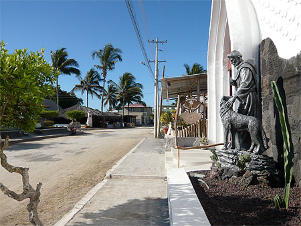 Une rue de Puerto Villamil