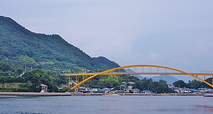 Pont jaune pour décor 